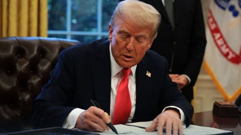 Trump Orders Pentagon to Buy Coal Power, Funds Upgrades Trump Orders Pentagon to Buy Coal Power, Funds Upgrades